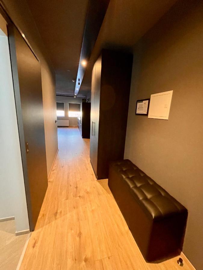 Modern Apartment With Hot Tub In 阿克雷里 外观 照片